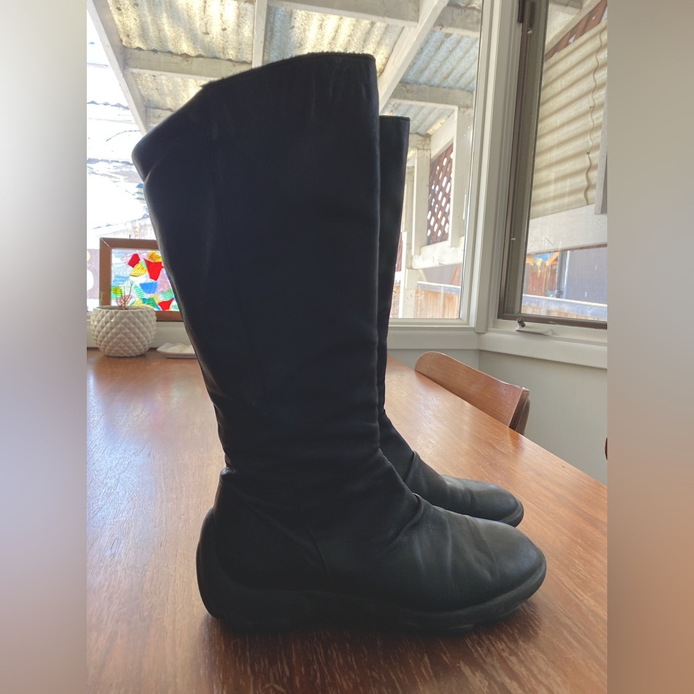 Fluevog Skyrunner Size 9